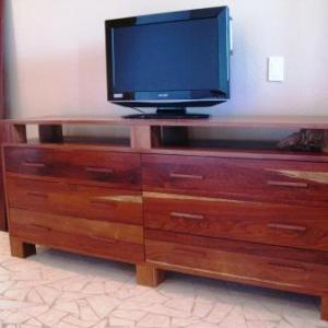 Harwood Bedroom Dresser with Drawers